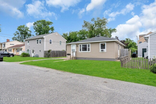 Building Photo - 1218 Lister St