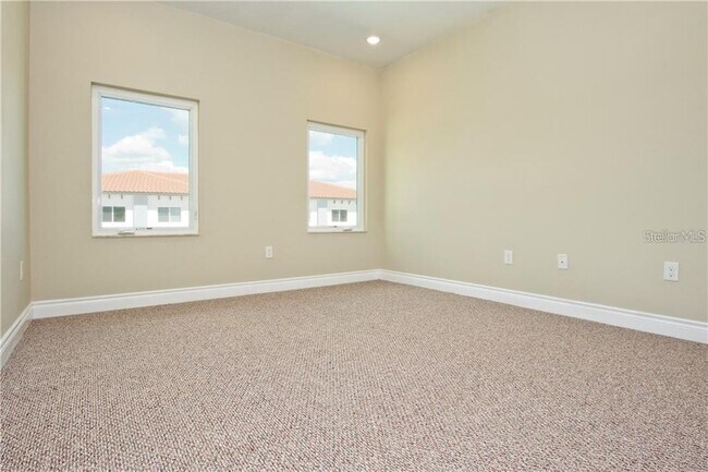 Building Photo - 1927 Greenbriar Ter