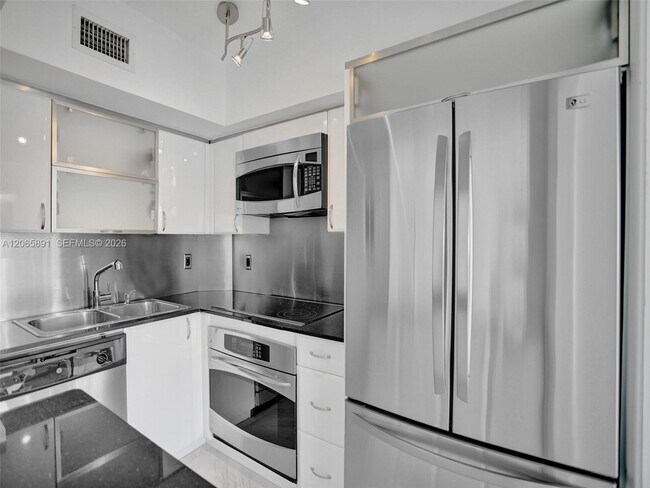 Building Photo - 286 Bal Bay Dr
