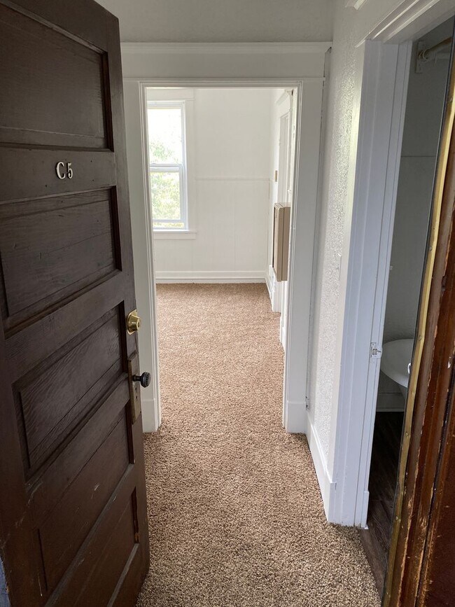 Interior Photo - Rosewood
