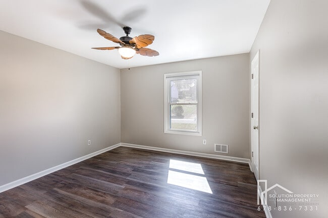 Building Photo - 6080 Stone Wood Dr NW