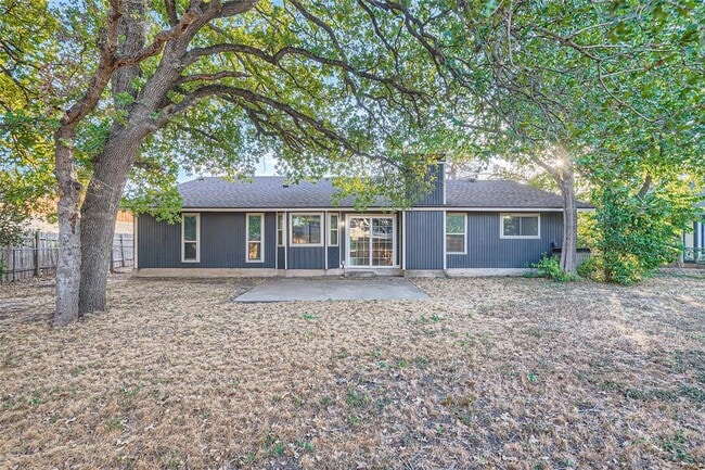 Building Photo - 3305 Broken Spoke Trail