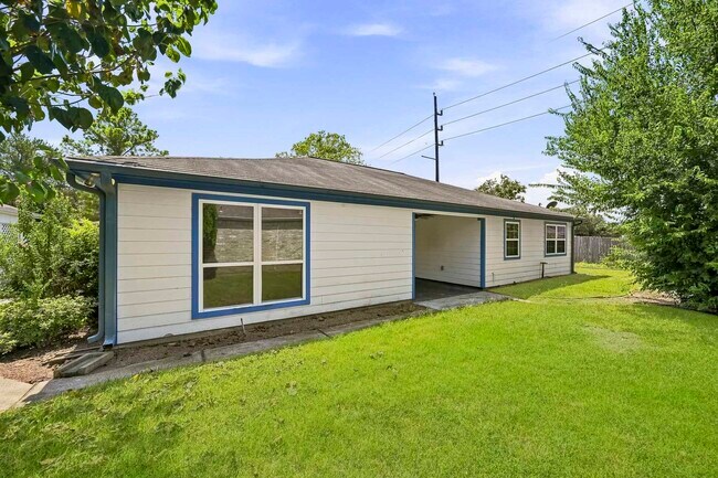 Building Photo - 16250 Indian Mill Dr