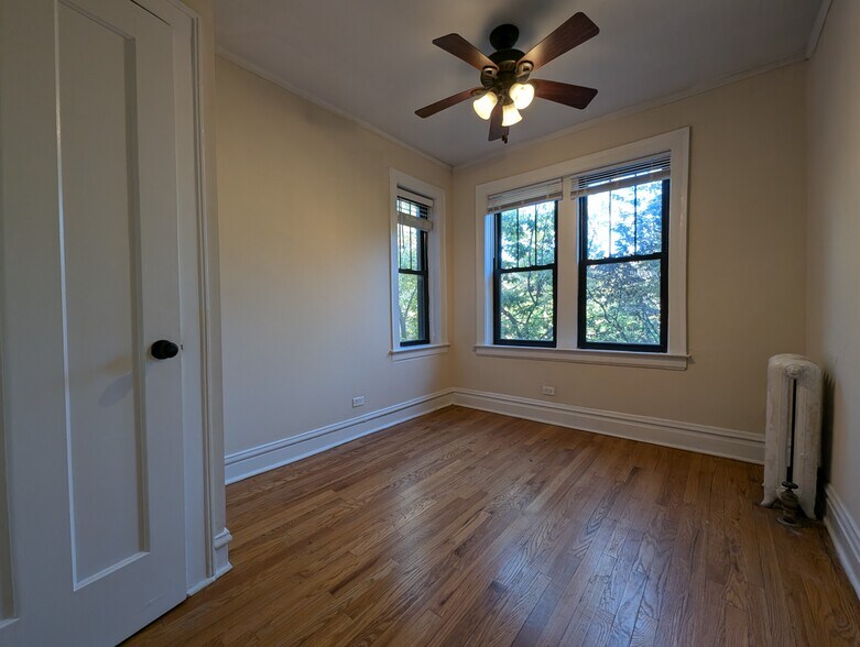 Building Photo - 2175 W Giddings St