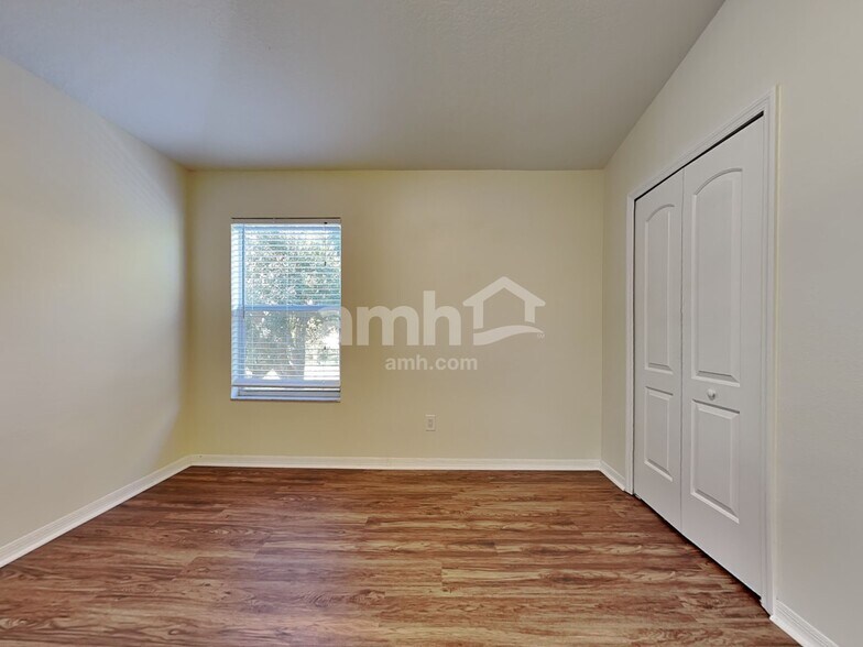 Building Photo - 8535 Quarter Horse Dr