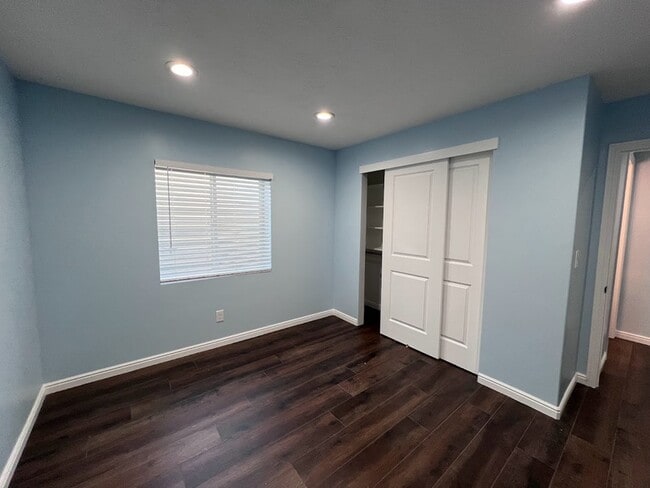 Building Photo - 7059 W Shaffer Ct