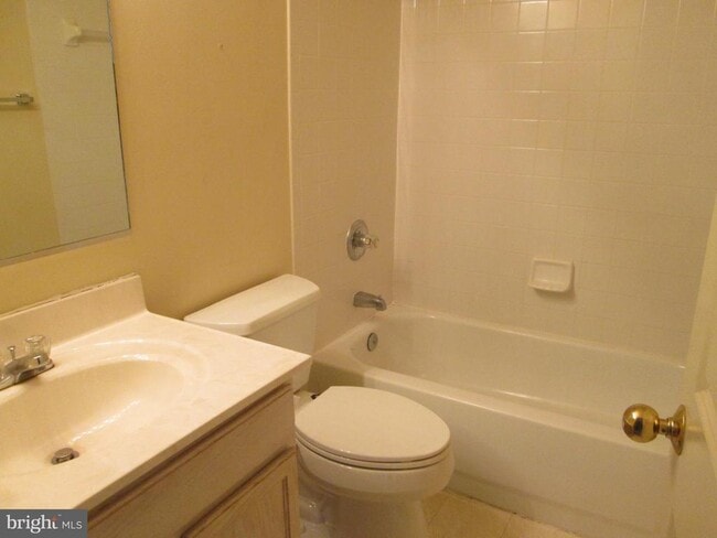 Building Photo - 2004 Travis Point Ct