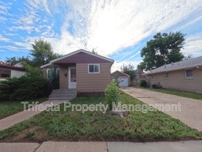 Building Photo - 622 Miller Dr