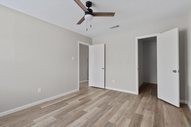 Building Photo - 701 Ramble Ln