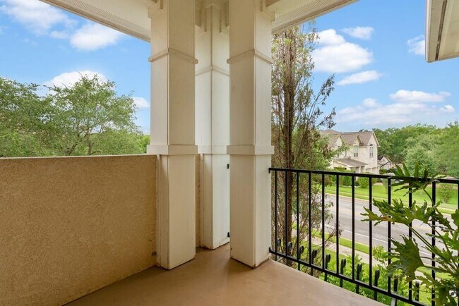 Building Photo - 1442 River Forest Dr