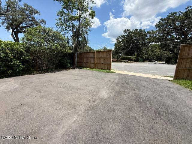 Building Photo - 1455 Riverbirch Ln