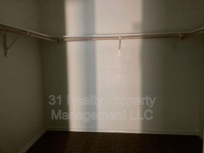 Building Photo - 107 Arborside Dr