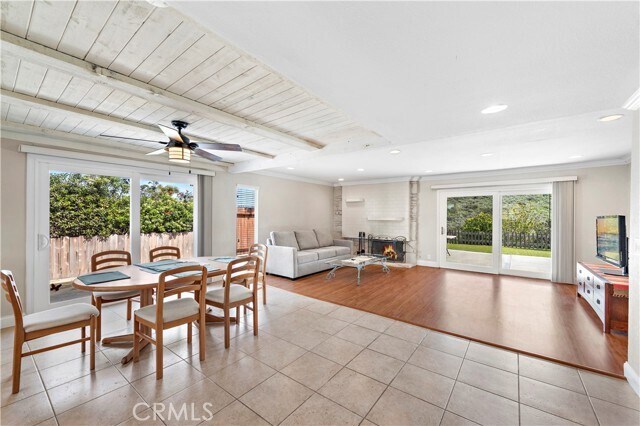 Building Photo - 710 Avenida Columbo