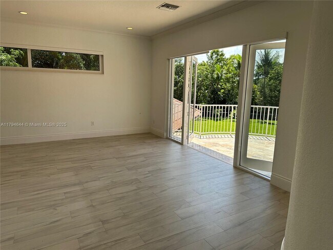 Building Photo - 10600 SW 69th Ave