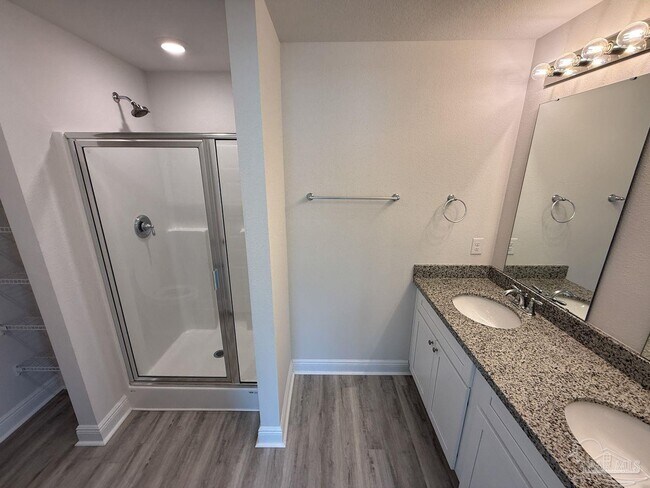 Building Photo - 8778 Meadow Flower Ln