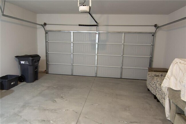 Building Photo - 2472 Knob Crk Rd