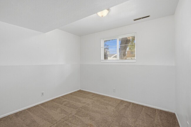 Building Photo - 3671 Cordele Cir