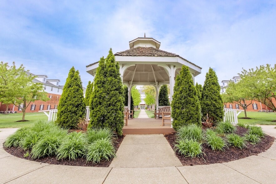 Primary Photo - Benjamin Court