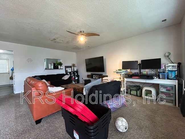 Building Photo - 2903 Leta Ct