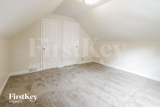 Building Photo - 640 N Edgewood Ave