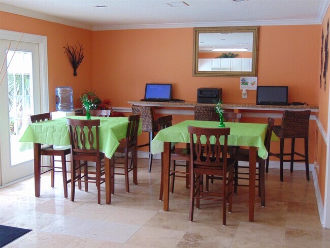 Building Photo - 3506 Cove View Blvd