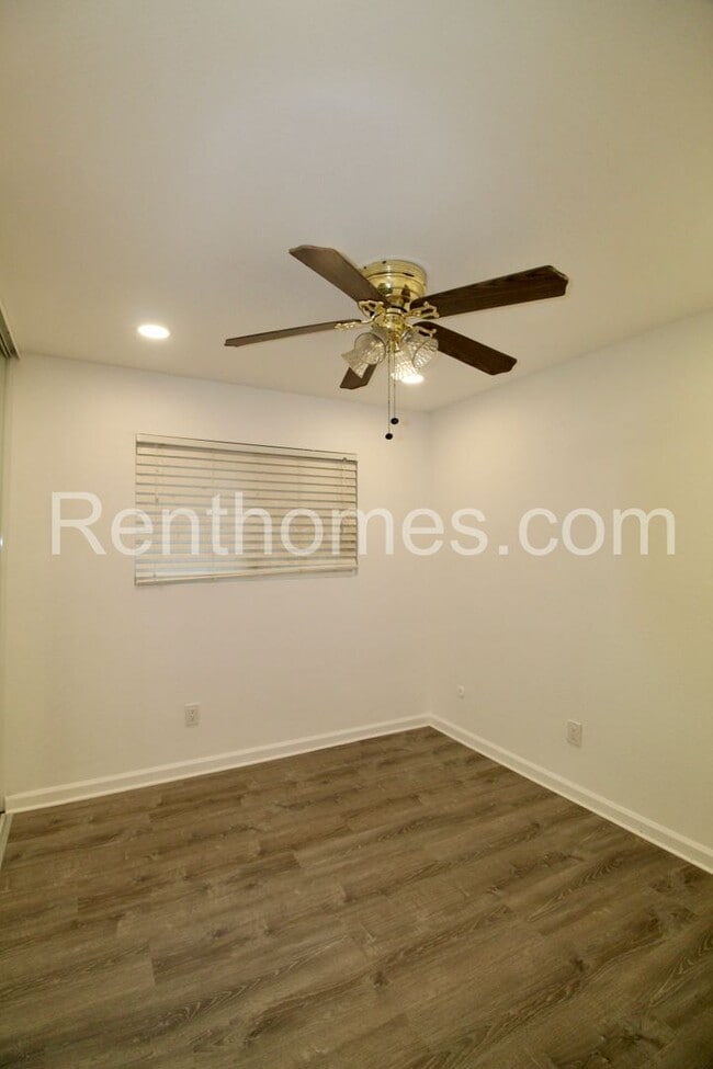 Building Photo - 13828 Otis Pl