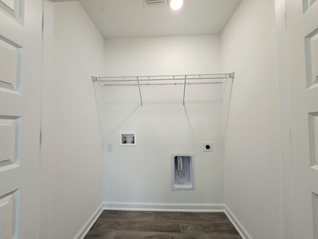 Building Photo - New 3/2 with fenced yard in Foley