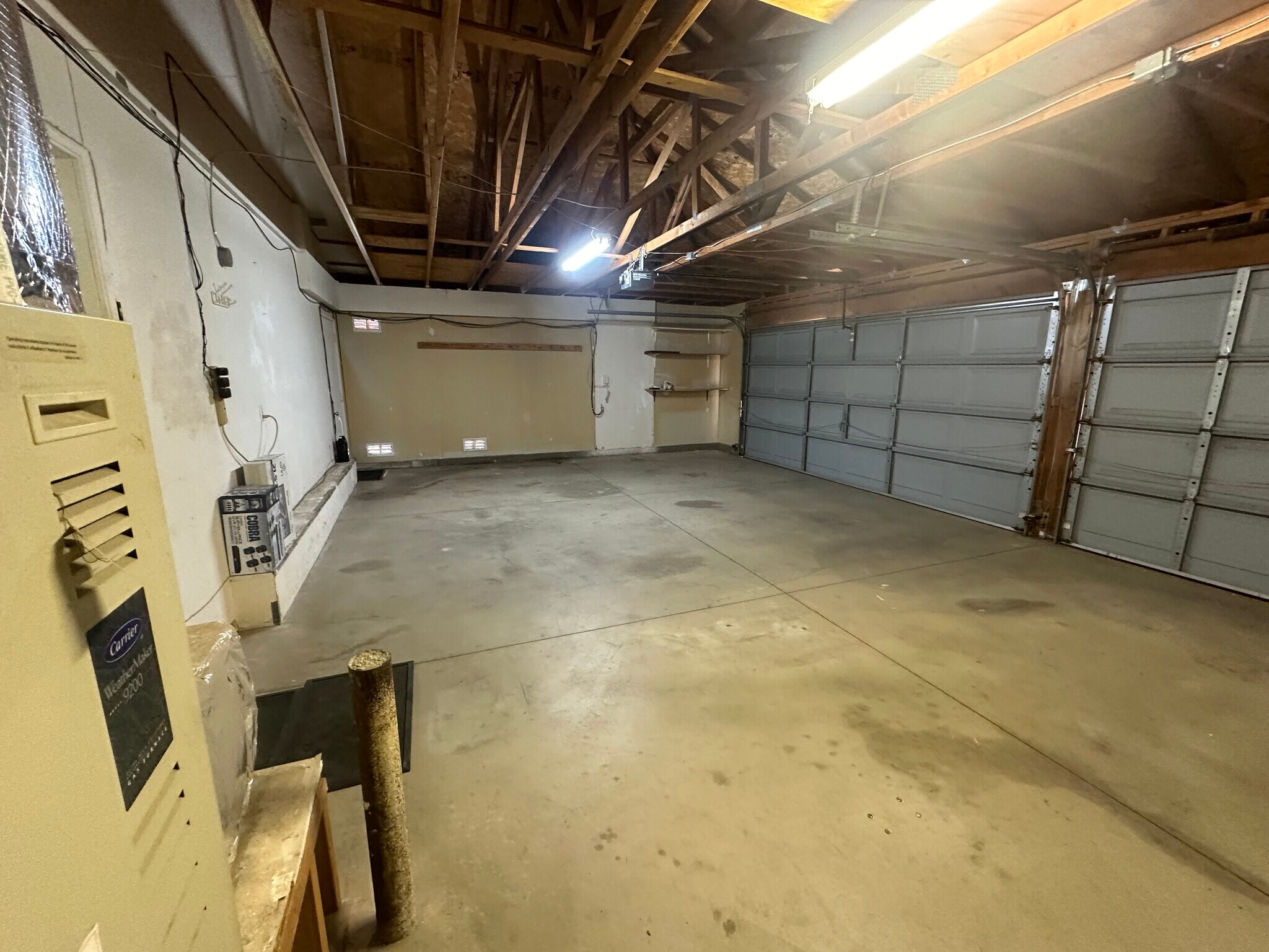 Garage - 3803 Cocina Ln
