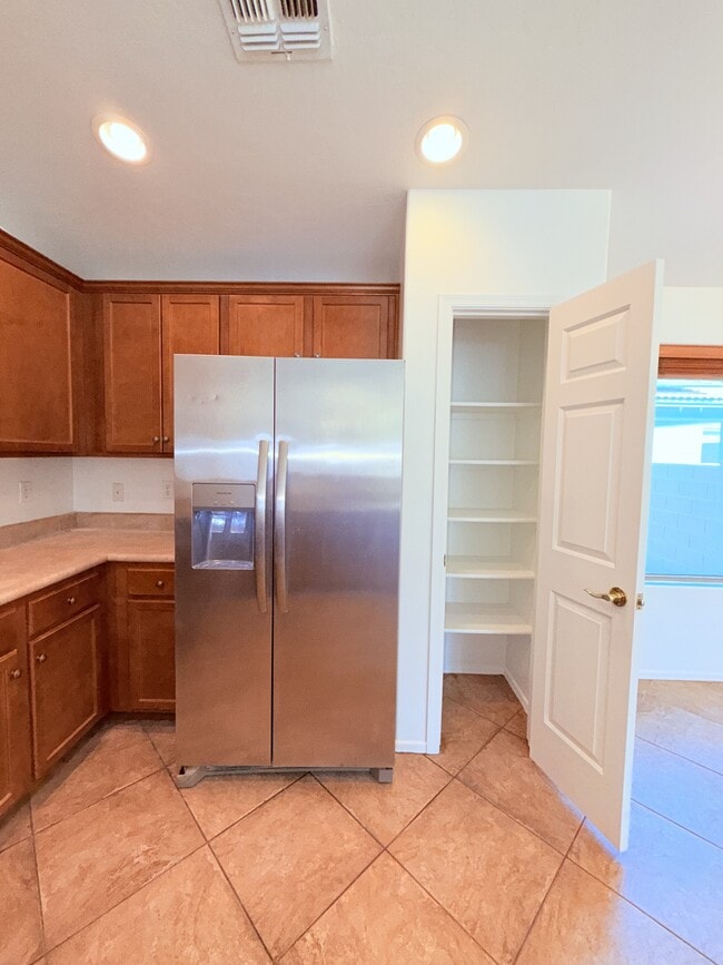 Building Photo - 11793 W Barley Dr