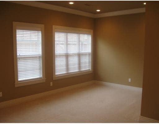 Building Photo - 3501 SW Town Vu Rd