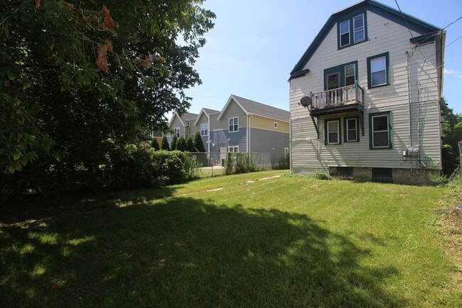 Building Photo - 2728 N Vel R. Phillips Ave