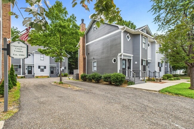 Building Photo - UNCG Area – Chancellors Court Townhomes. W...