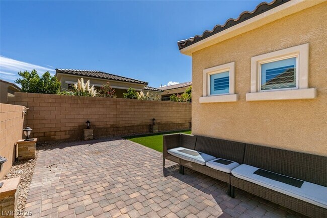 Building Photo - 10743 Skye Lily Ave