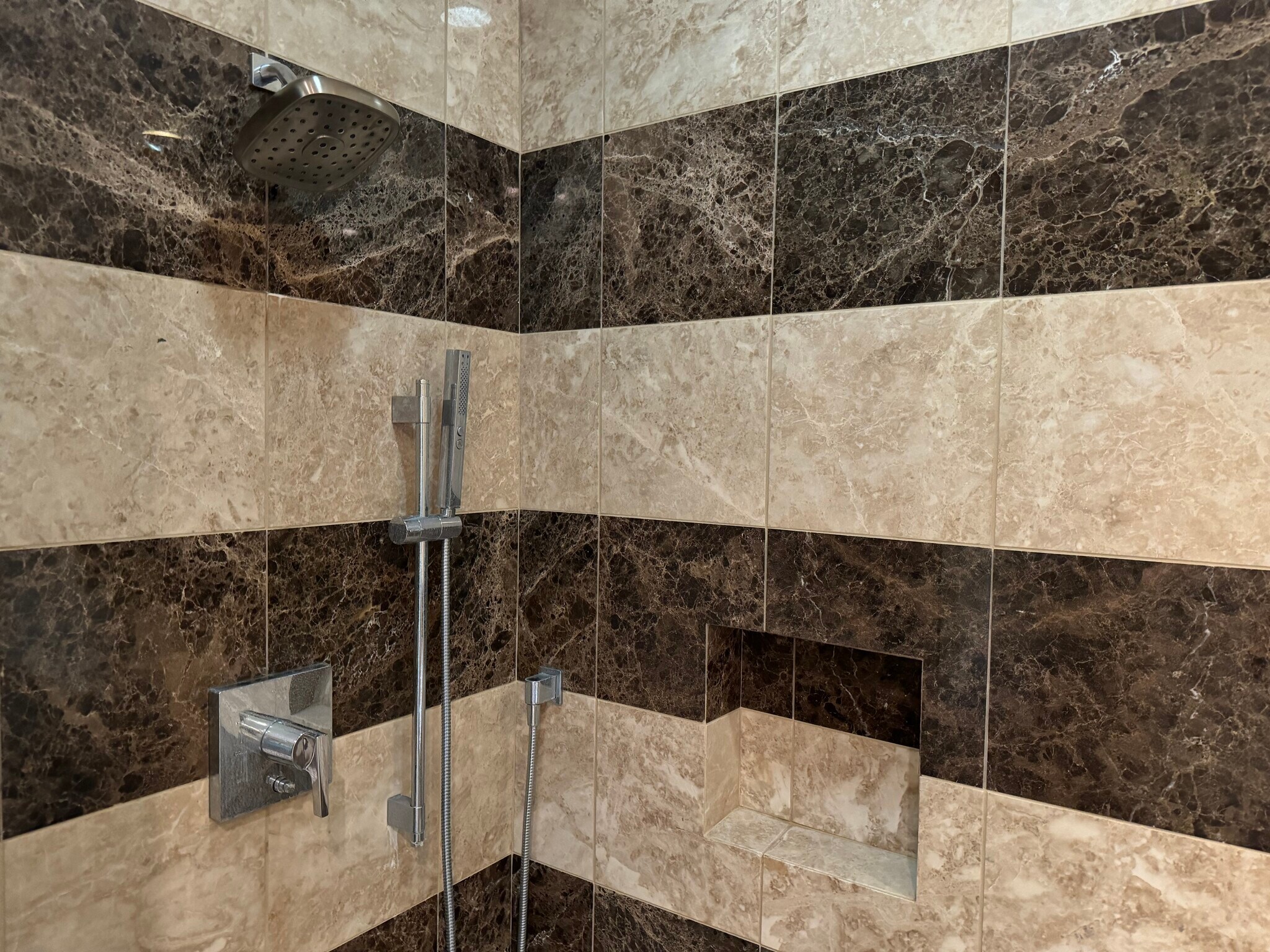 Primary Shower - 4153 Via Mattina