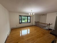 Building Photo - 6 Fairview Dr