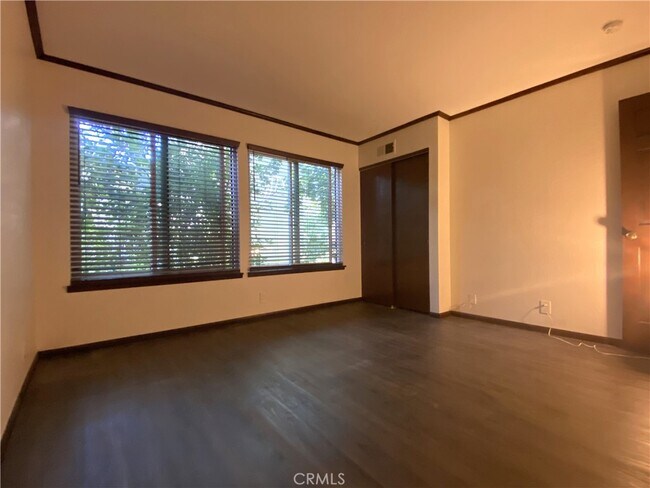 Building Photo - 27721 Peninsula Dr