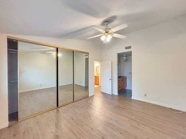 Building Photo - Charming 2BD/2BA Townhouse in Clairemont M...