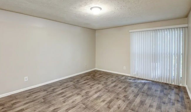 Interior Living Area - Aspen Court Apartments