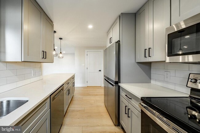 Building Photo - 530 Washington Ave