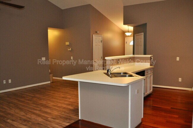 Building Photo - 2120 Leadenhall Way