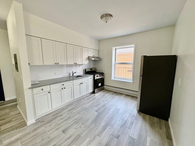 Building Photo - 404 Stegman Pkwy