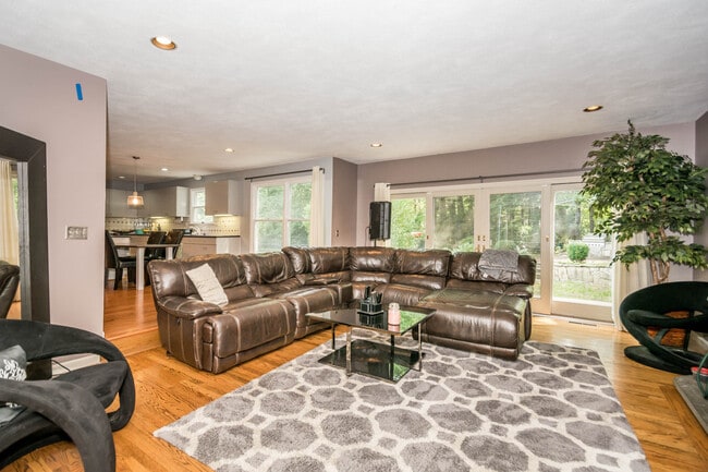 Building Photo - 8 Patriot Way