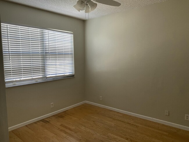 Building Photo - 101 Lighthouse Cir