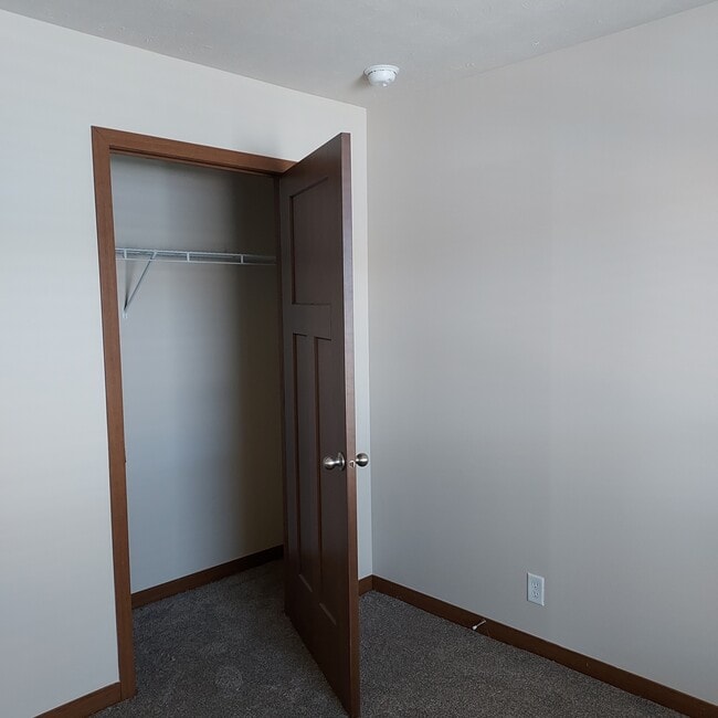 Building Photo - 6225 Imperial Dr