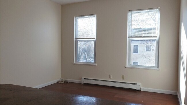 Building Photo - 65 Brookline St
