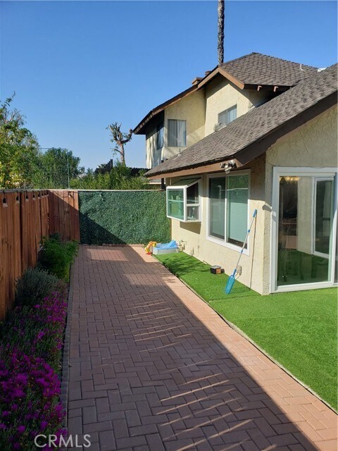 Building Photo - 2015 Clear River Ln