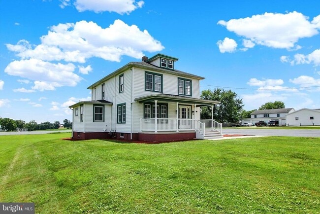 Building Photo - 4493 York Rd