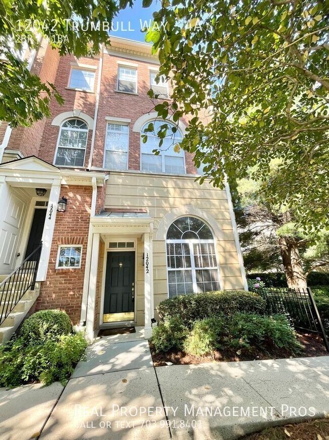 Building Photo - 12042 Trumbull Way