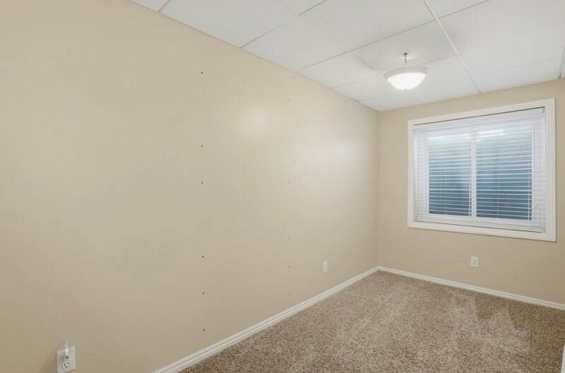 Building Photo - 9489 Kirkside Dr