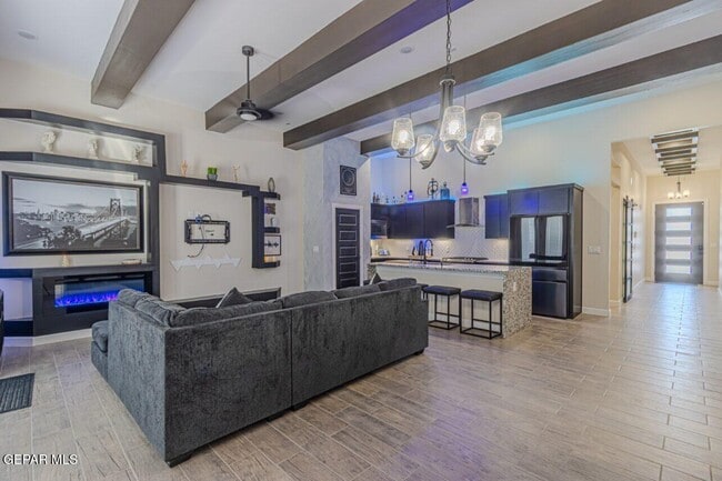 Building Photo - 273 Hunstanton St